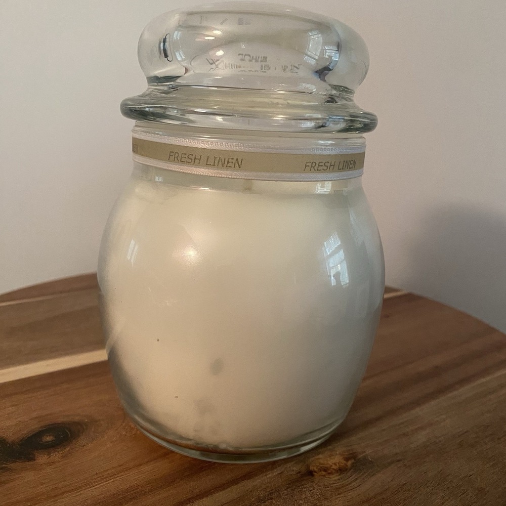 Vintage Bath & Body Works White Barn Candle Co Fresh Linen 15 Oz Jar Candle NEW